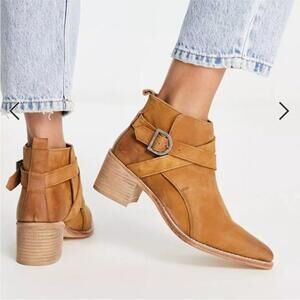 Stylish Women’s Tan Ankle Boots with Buckle